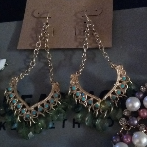 Jewelry - Picture 4 of 7